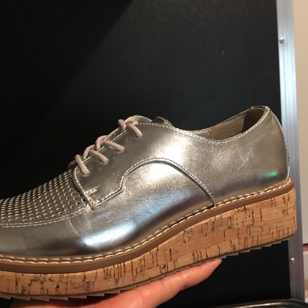Shoes - Picture 6 of 6